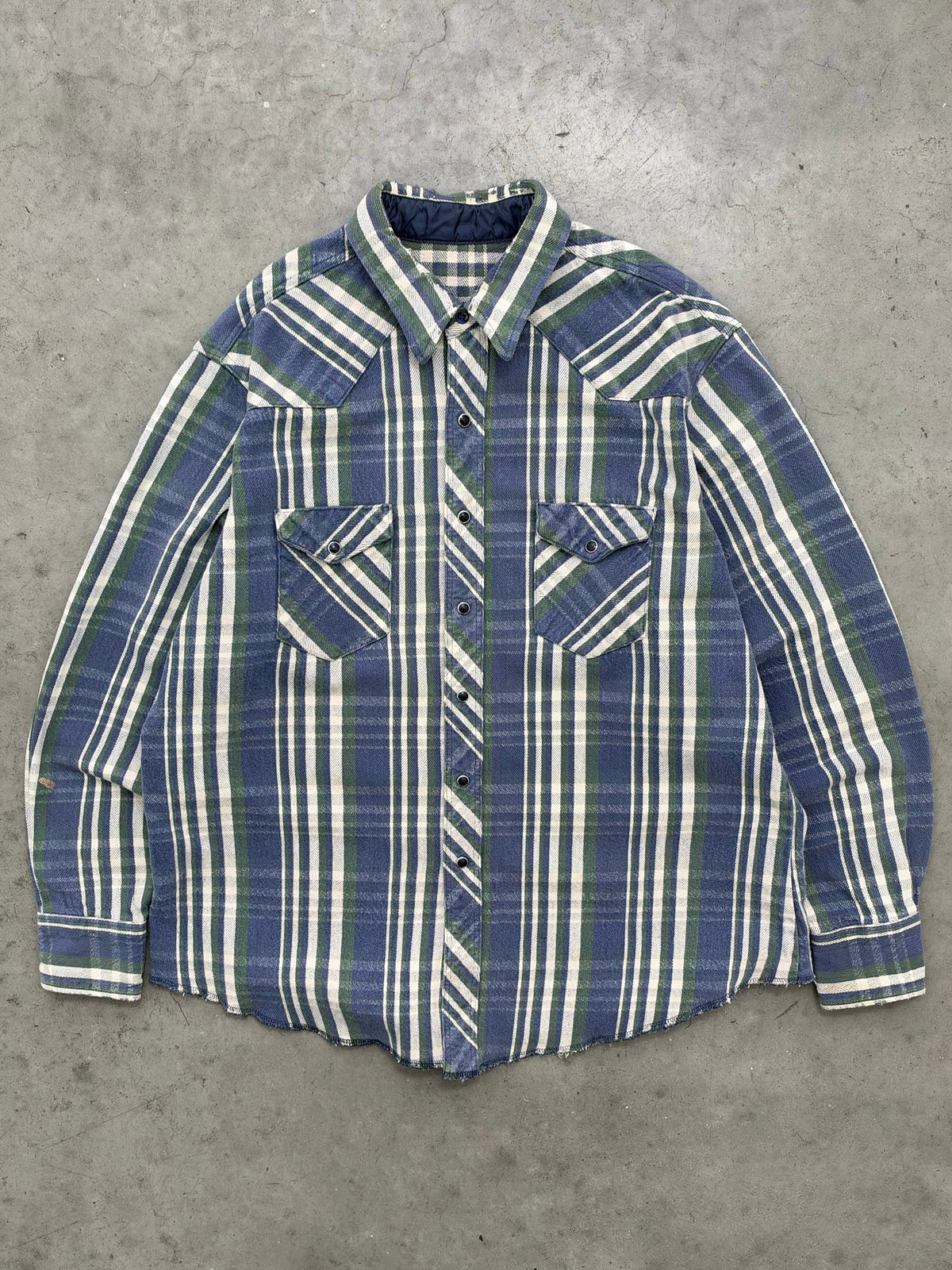 FADED BLUE PLAID SNAP BUTTON FLANNEL SHIRT - 1980S