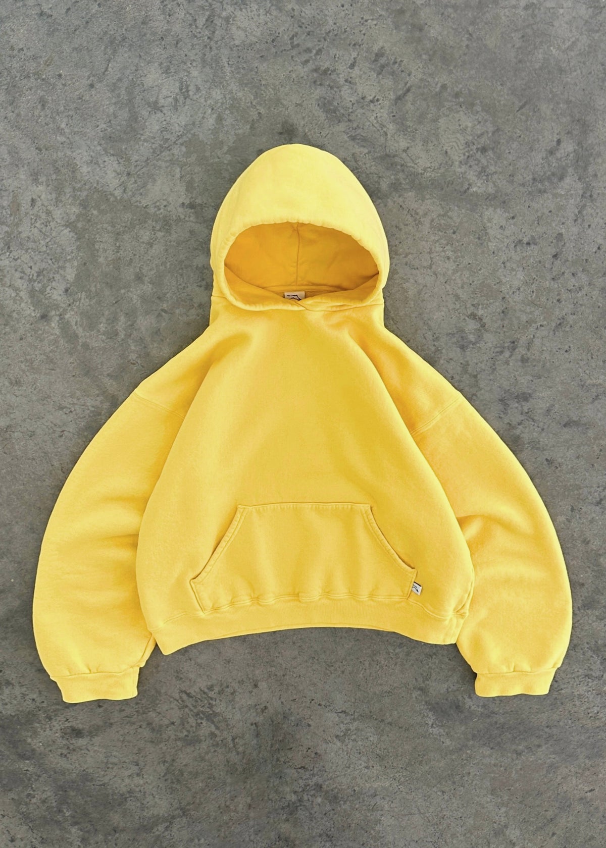 AKIMBO HOODIE - SOLAR YELLOW