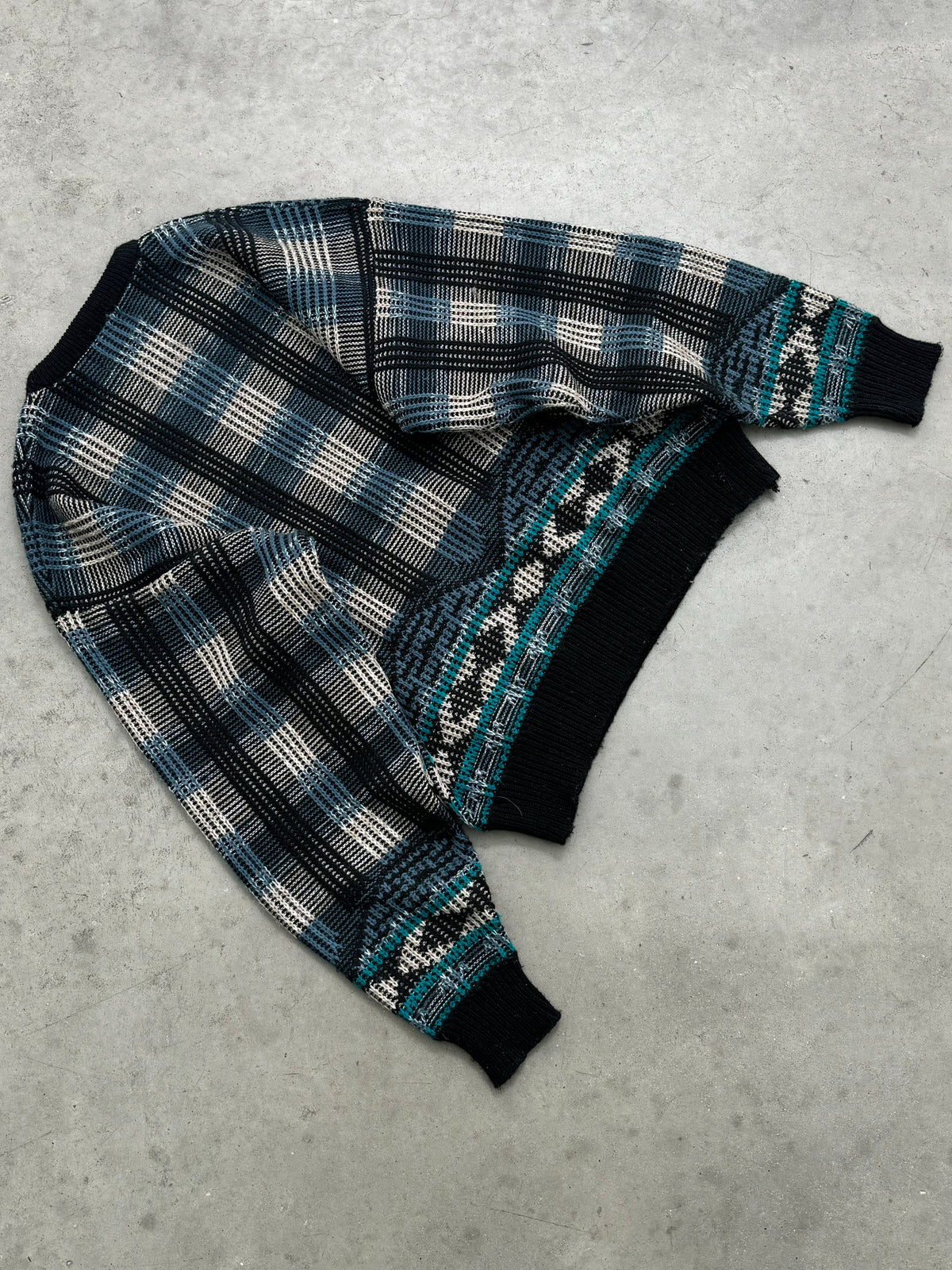 FADED ICE PLAID KNIT SWEATER - 1980S