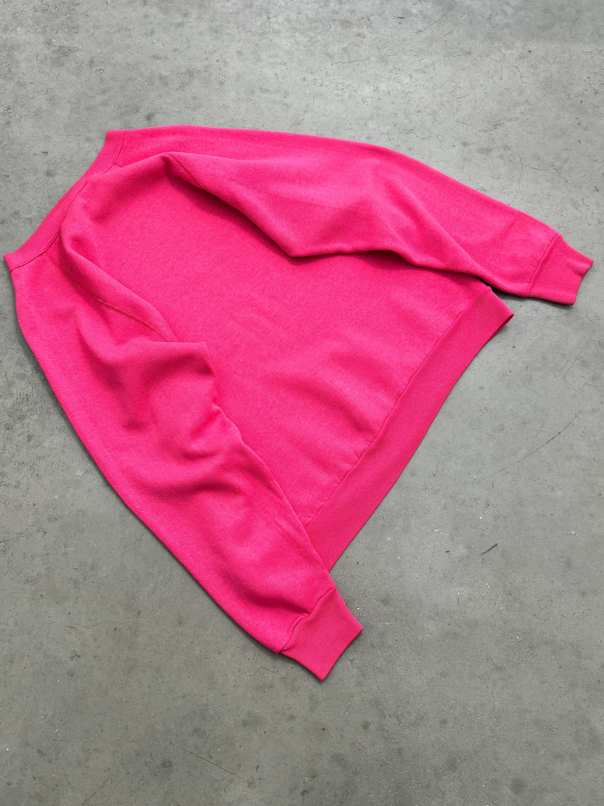 FADED PINK RAGLAN CREWNECK - 1980S
