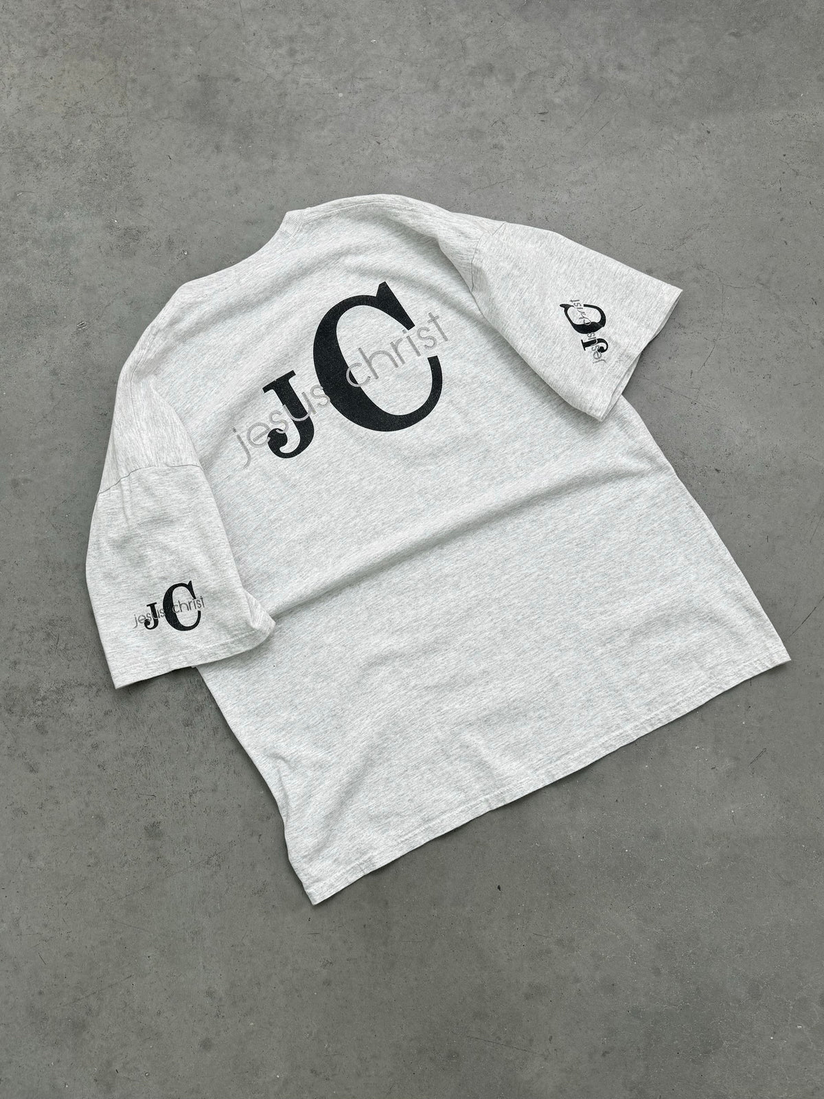 HEATHER GREY JESUS INITIAL TEE - 2000S