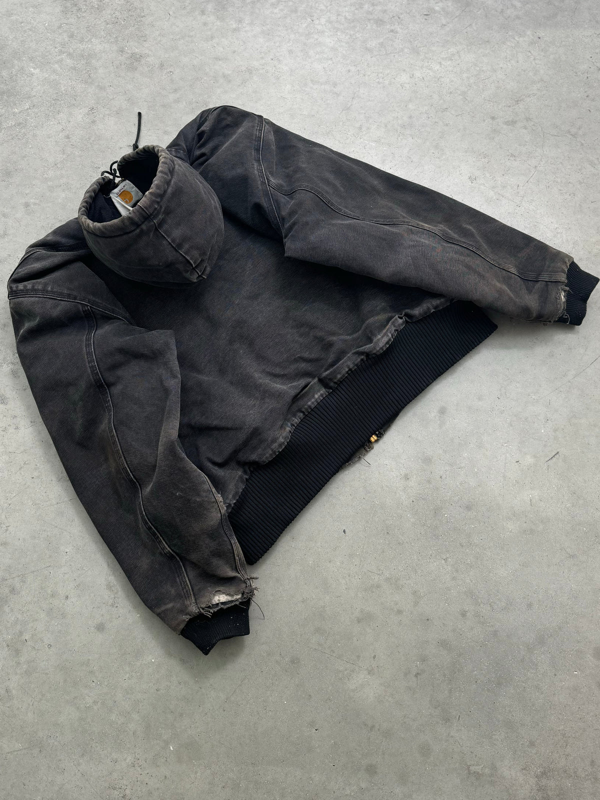 DISTRESSED SUN FADED BLACK CARHARTT ACTIVE JACKET - 1990S