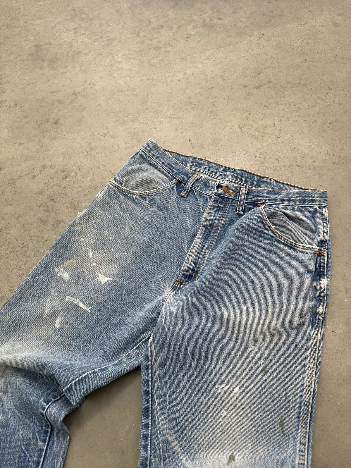 PAINT SPLATTER & FADED BLUE JEANS - 1990S