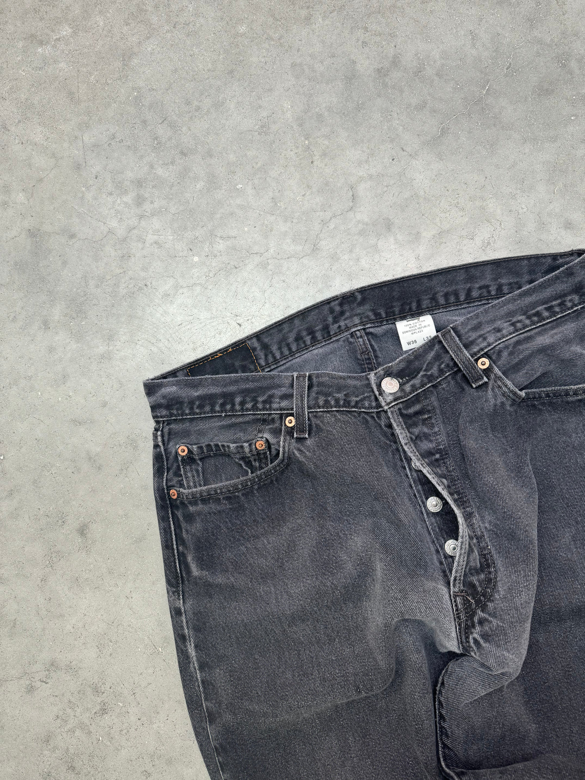 FADED BLACK LEVI’S 501 JEANS - 2000S