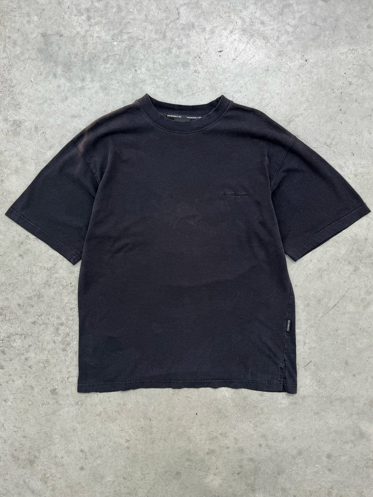 SUN FADED BLACK PORSCHE TEE - 2000S