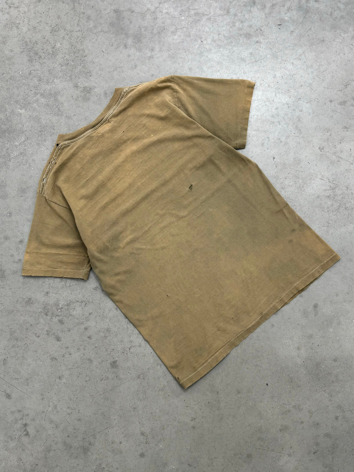 DISTRESSED & SUN FADED OLIVE "JOSEPH" TEE - 1980S