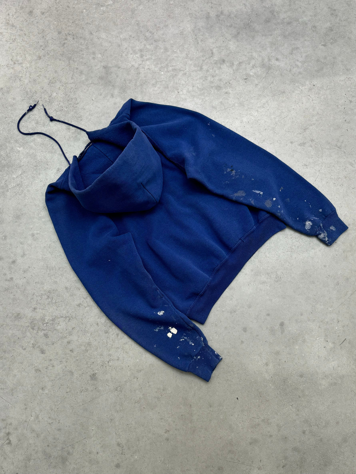 FADED BLUE & DISTRESSED PAINT SPLATTER RAGLAN HOODIE - 1980S
