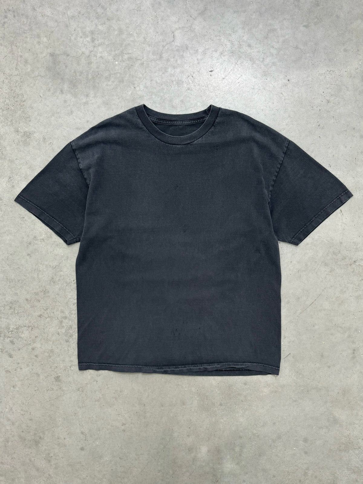 SUN FADED BLACK TEE - 2000S