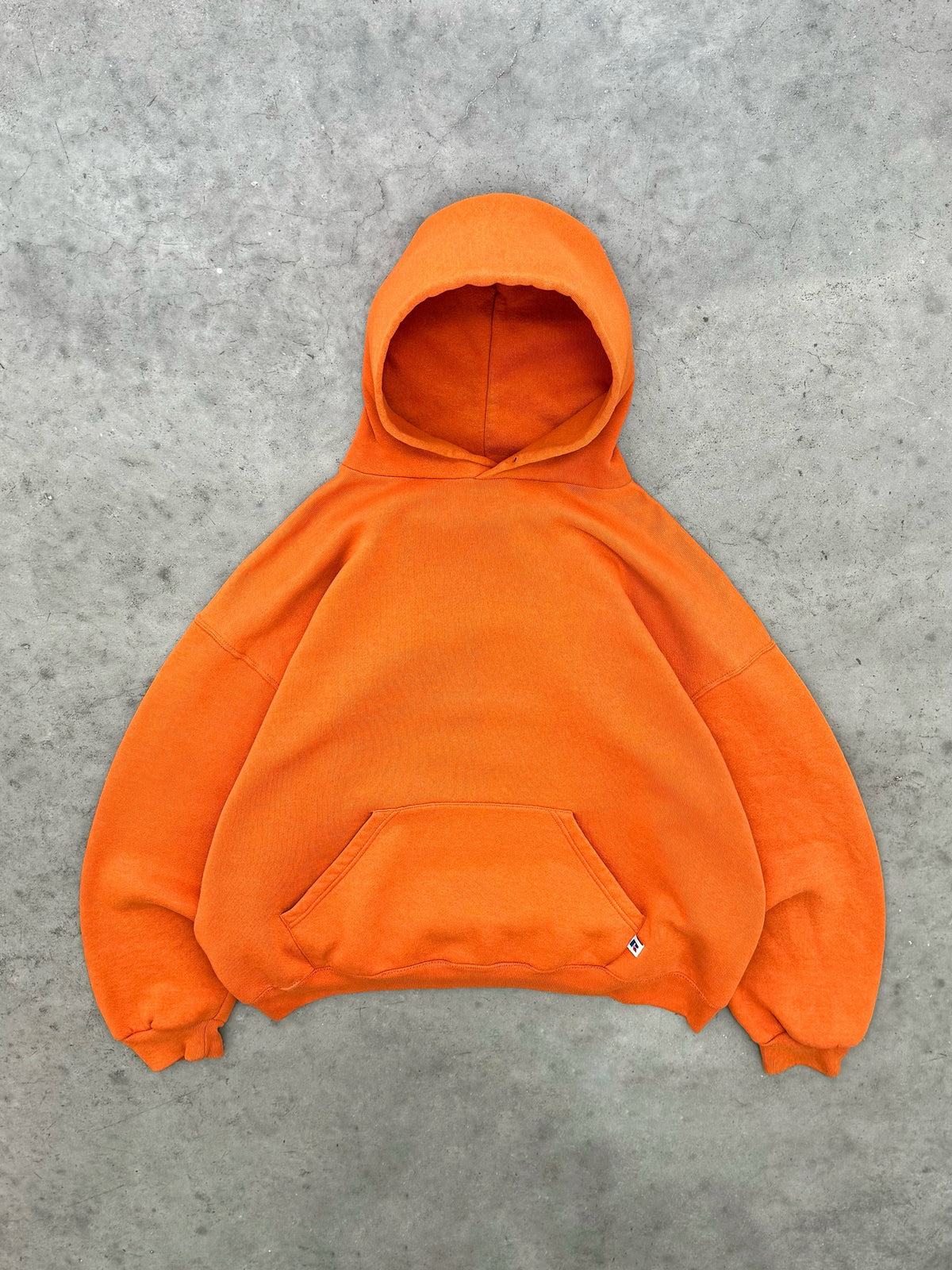 SUN FADED ORANGE RUSSELL HOODIE - 1990S