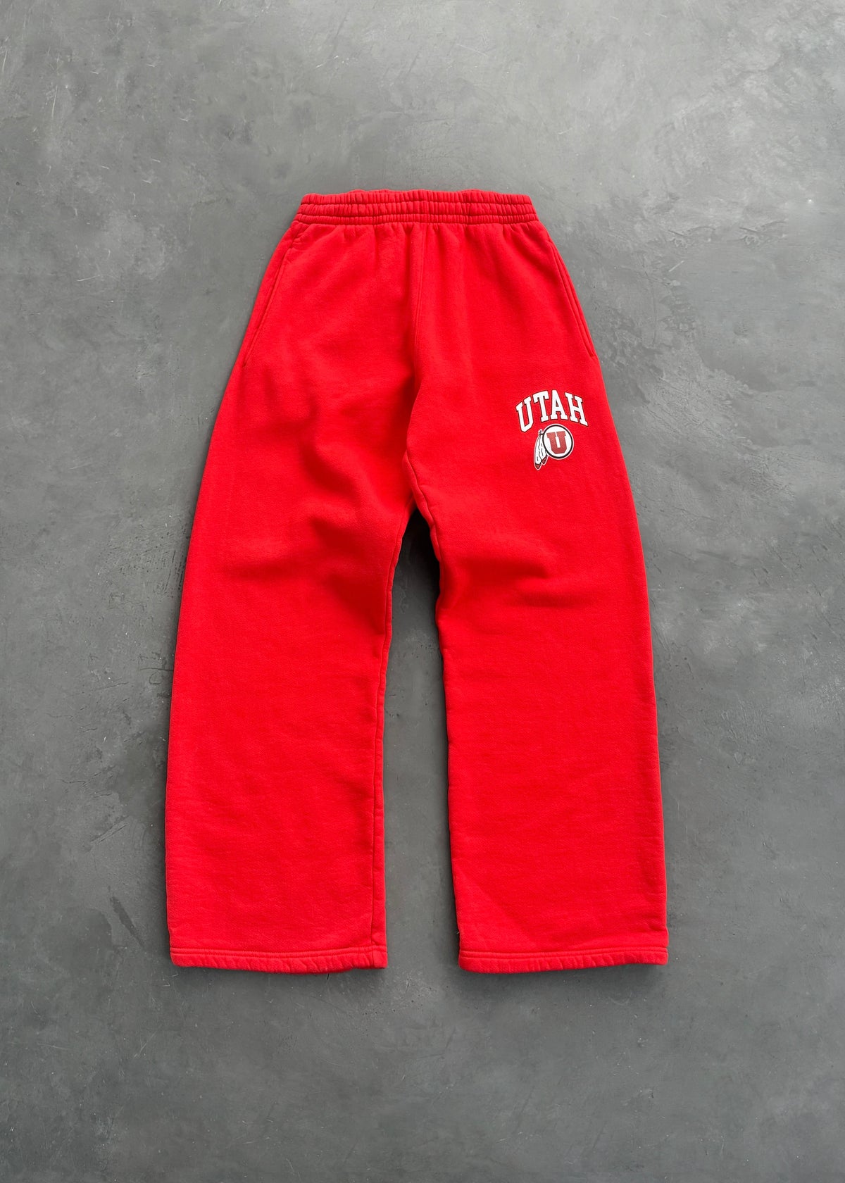 STRAIGHT-LEG SWEATPANTS - UNIVERSITY OF UTAH® STAPLE