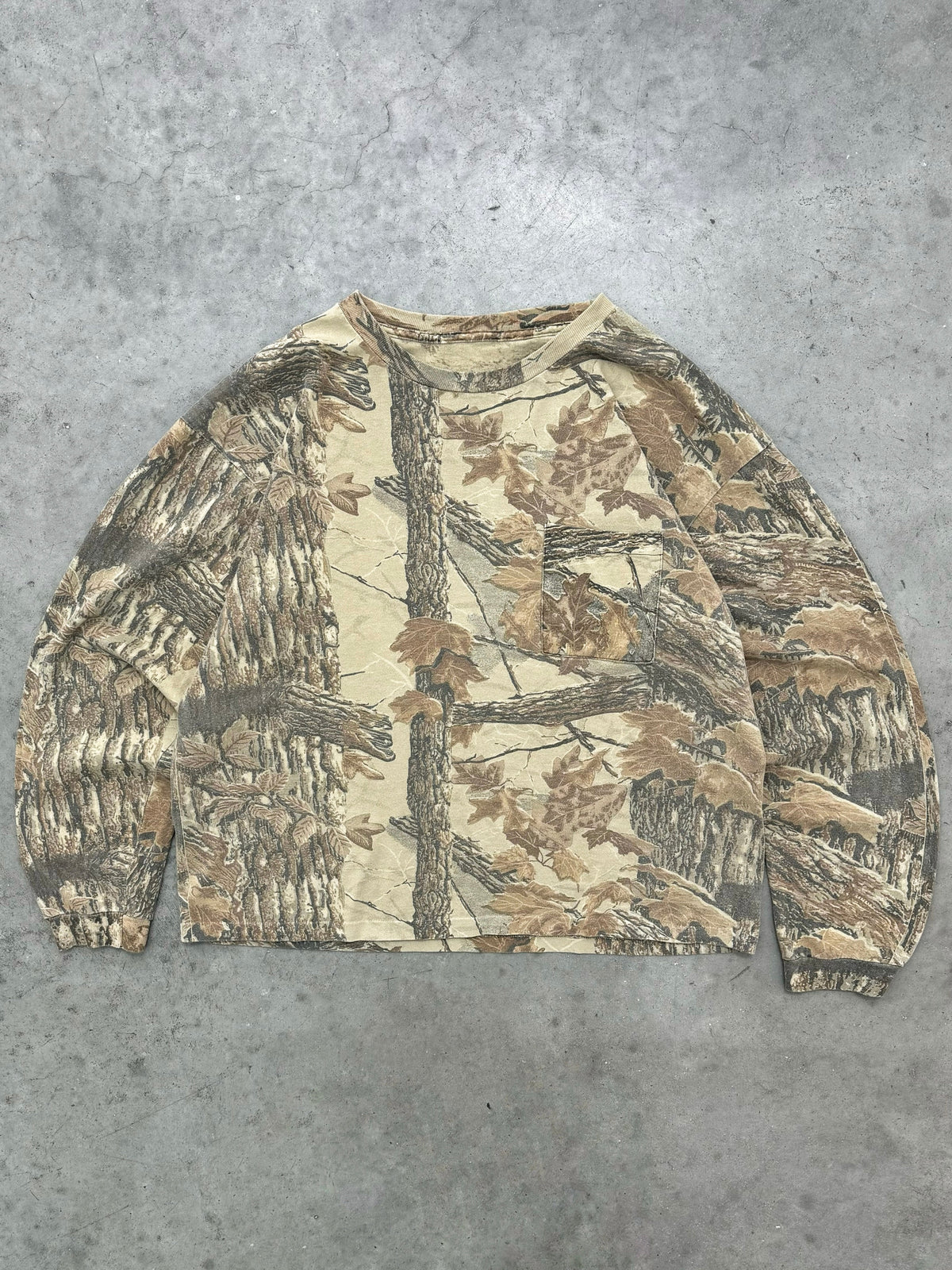 FADED REALTREE CAMO LONG SLEEVE POCKET TEE - 1990S