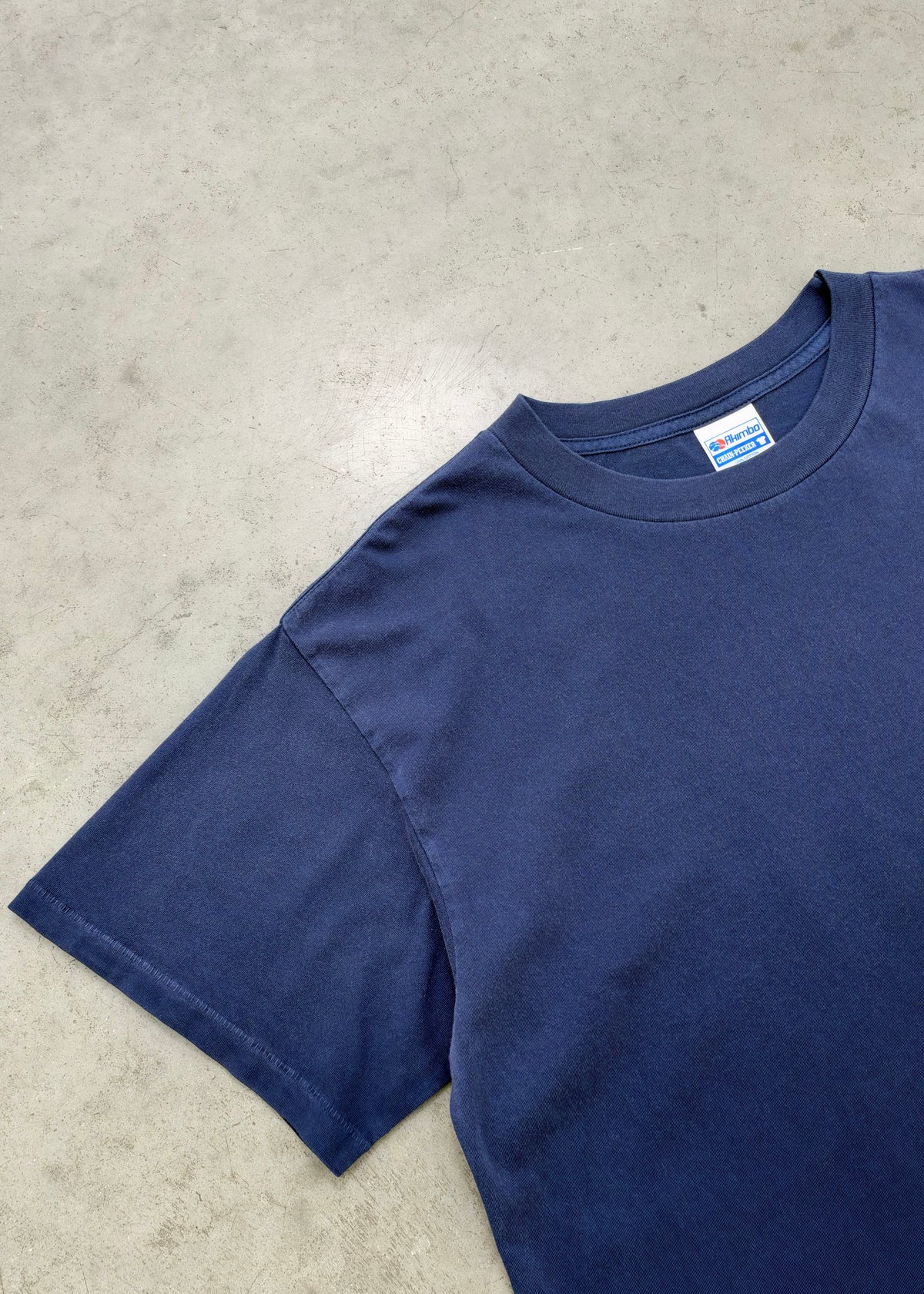 "CHAIN-PEEKER” MID-WEIGHT TEE - SUN FADED NAVY