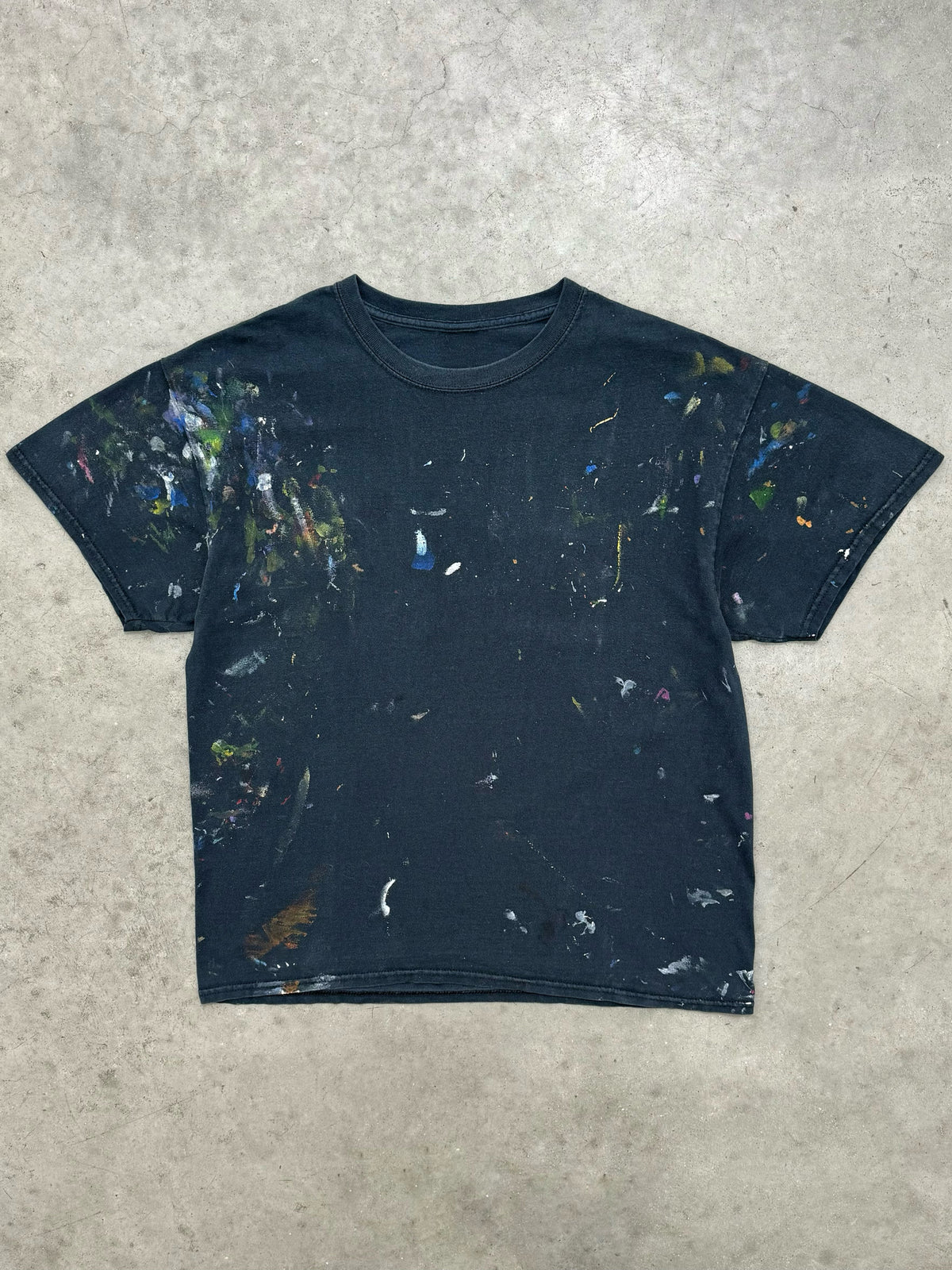 FADED BLACK & PAINT SPLATTER "ARTIST" TEE - 2000S