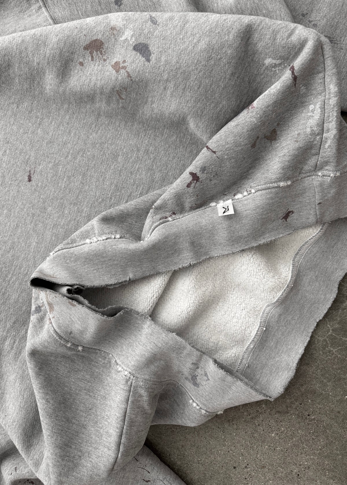 "WATCH-PEEKER" CREWNECK - HEATHER GREY