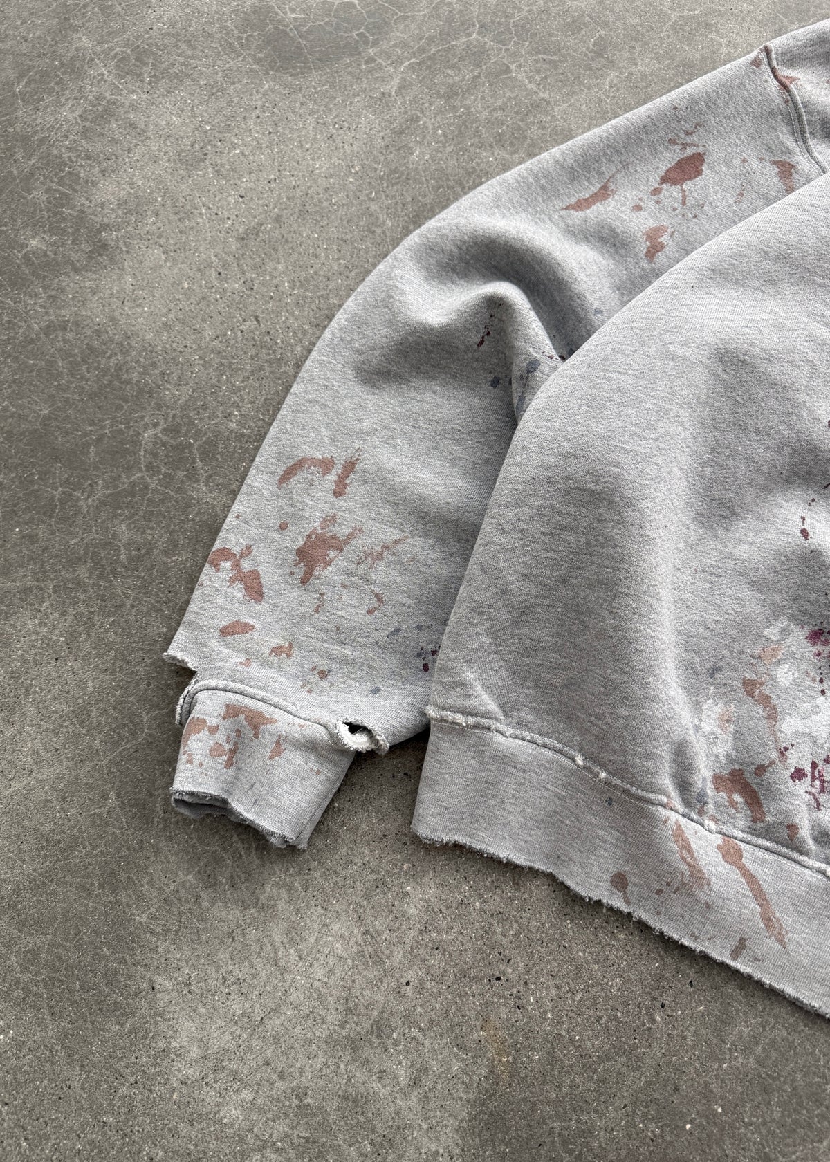 "WATCH-PEEKER" CREWNECK - HEATHER GREY