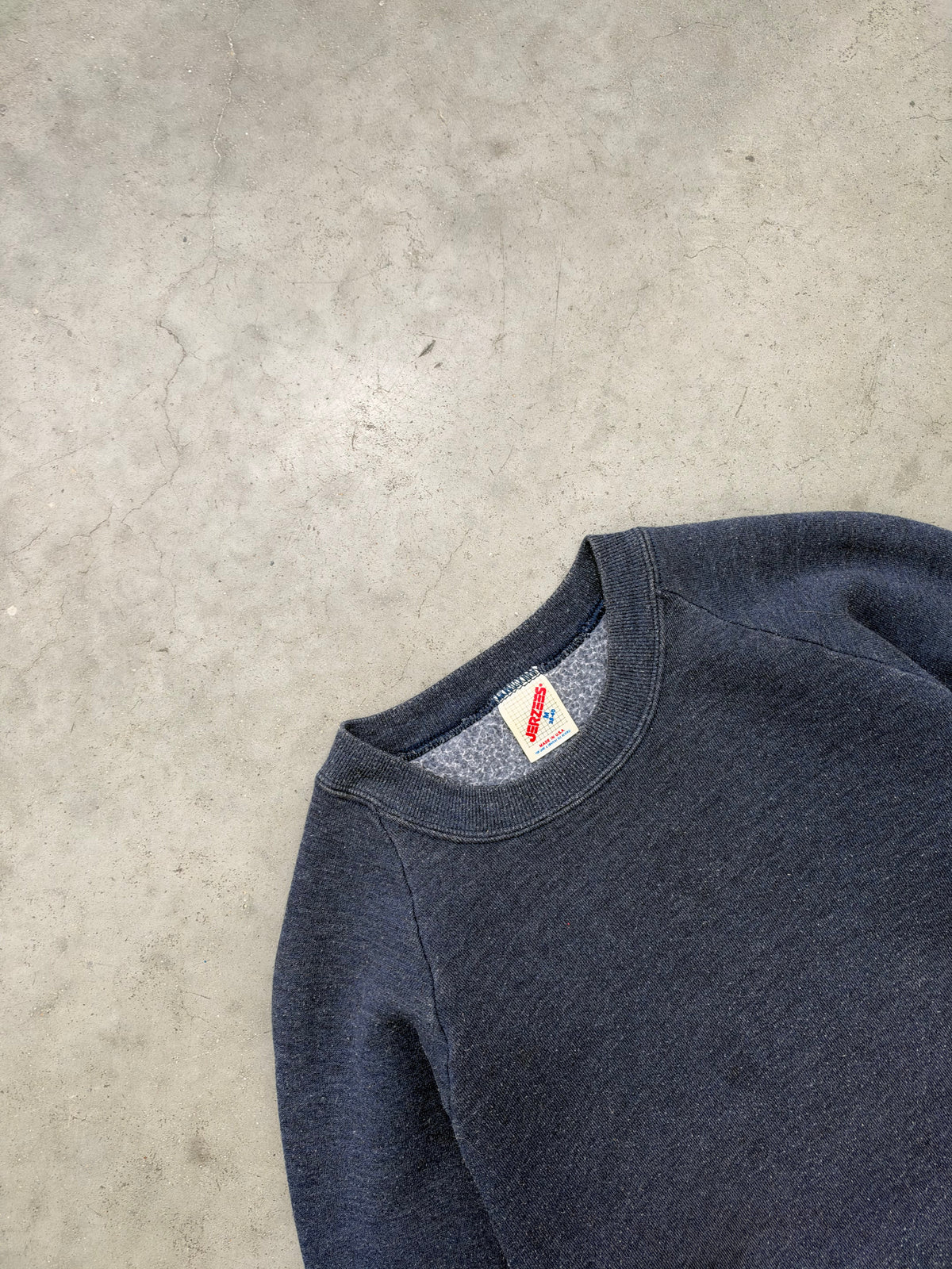 SUN FADED SEA BLUE RAGLAN SLEEVE CREWNECK - 1980S