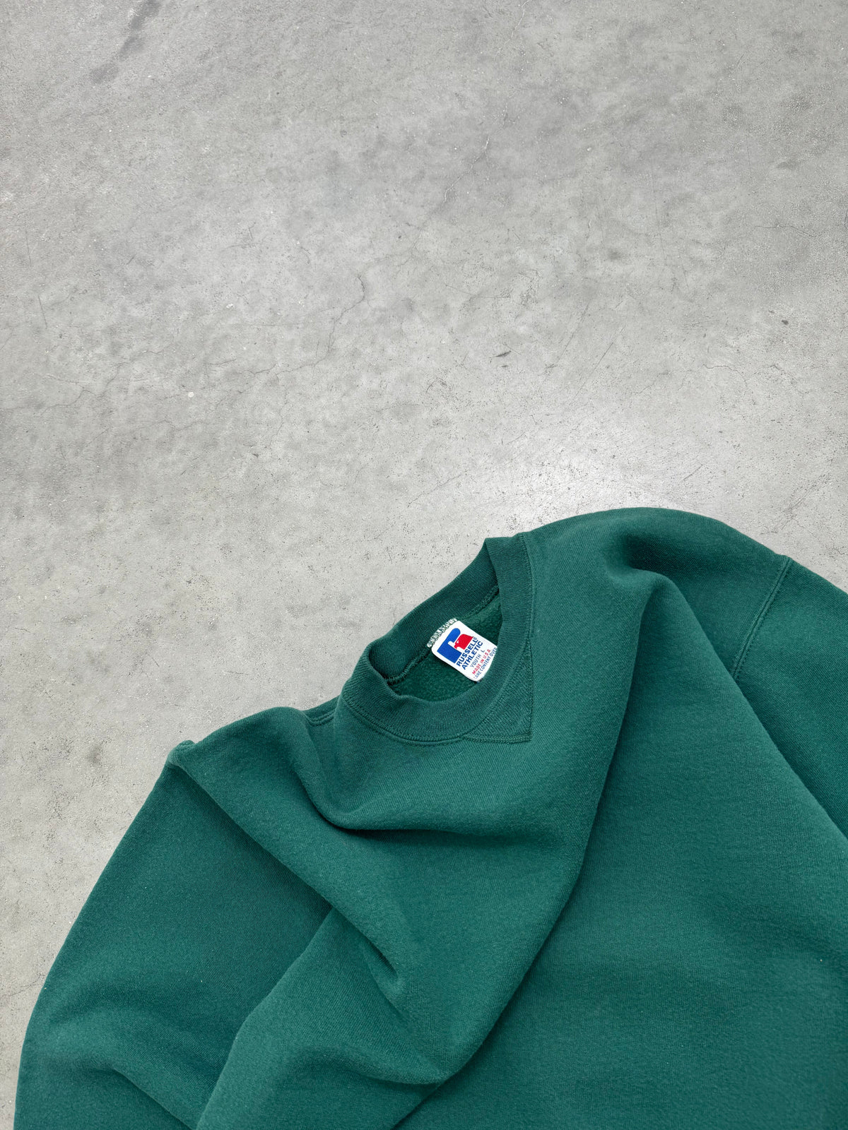 FADED FOREST GREEN RUSSELL CREWNECK - 1990S
