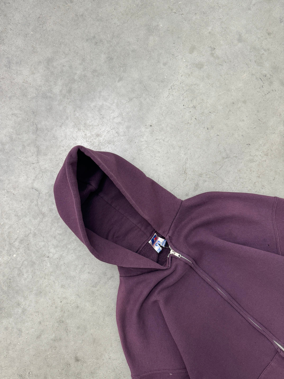 DISTRESSED FADED PLUM ZIP UP RUSSELL HOODIE - 2000S