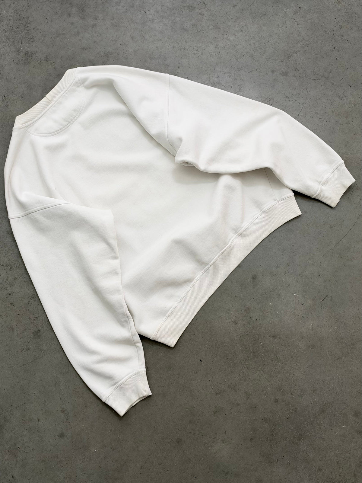 FADED OPTIC WHITE GAP CREWNECK - 1990S