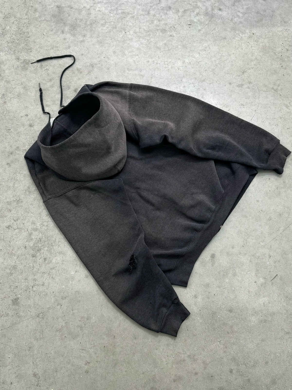 SUN FADED BLACK ZIP UP HOODIE - 1990S