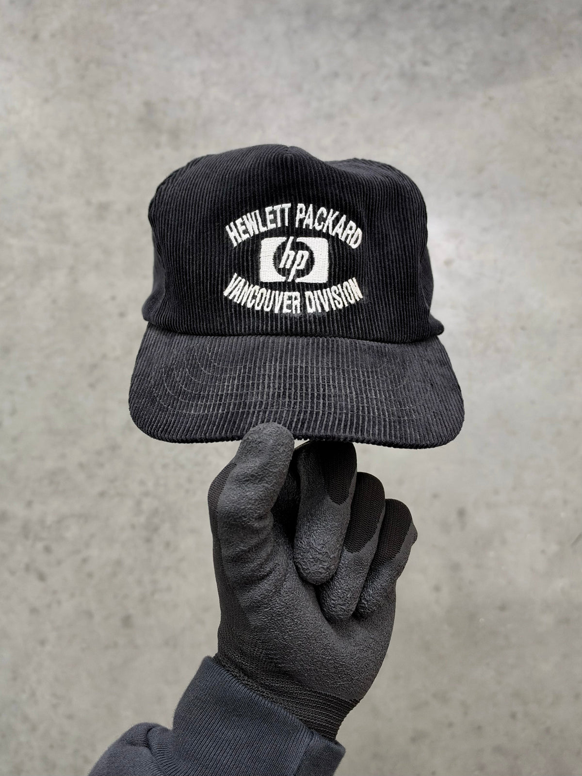 FADED BLACK "HEWLETT PACKARD" CORDUROY HAT - 1990S