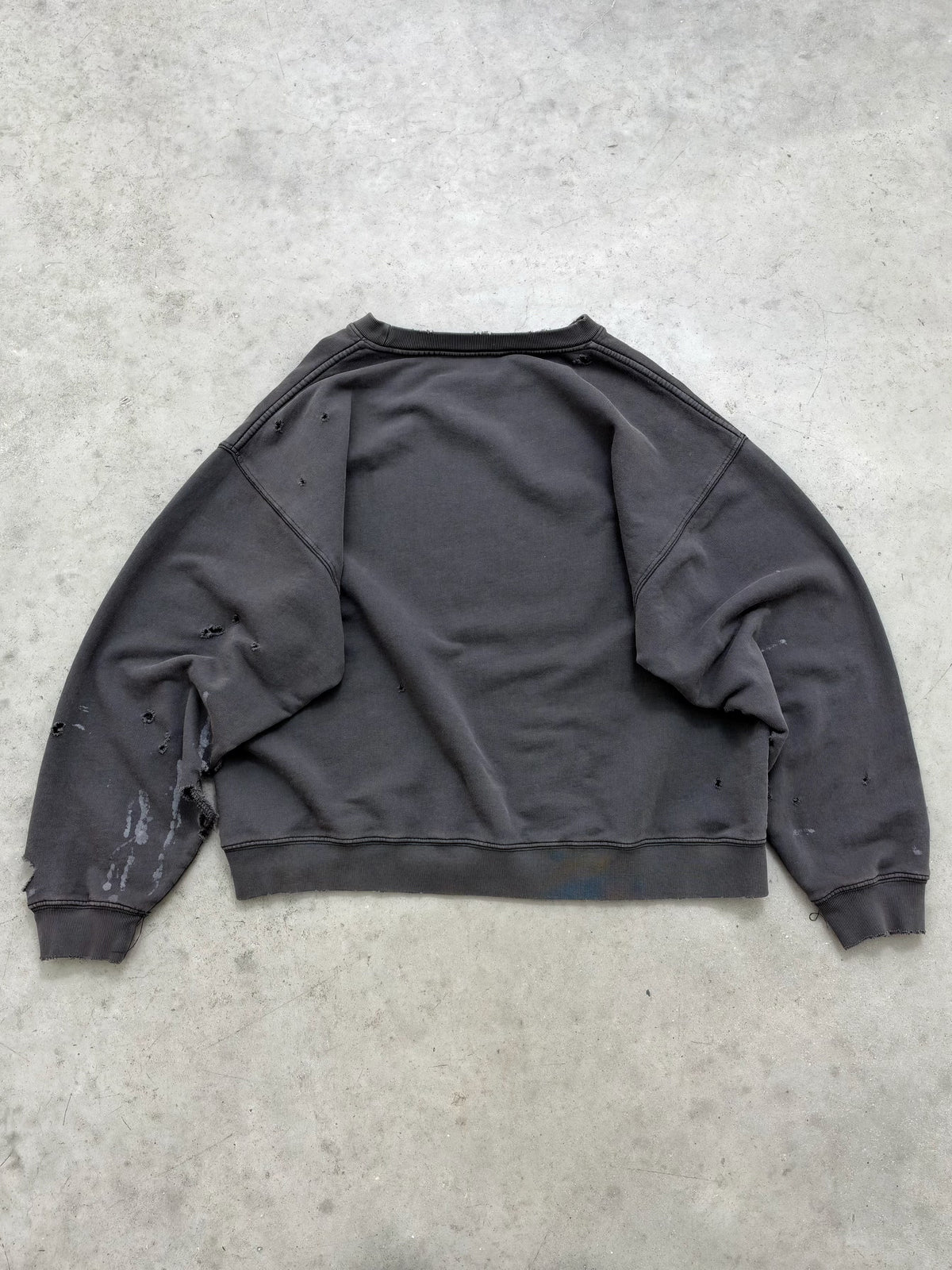 1/1 SAMPLE "WATCH-PEEKER" CREWNECK - FADED BLACK