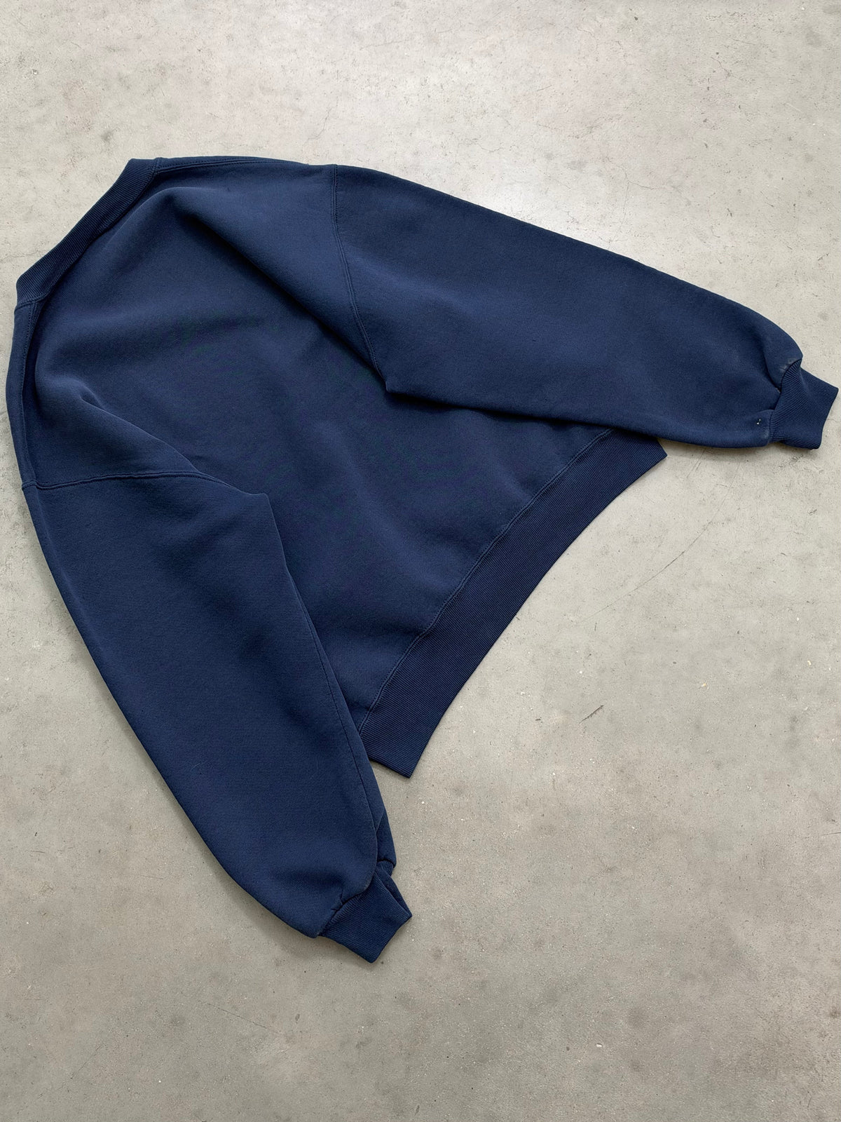 DISTRESSED FADED MIDNIGHT BLUE RUSSELL CREWNECK - 1990S