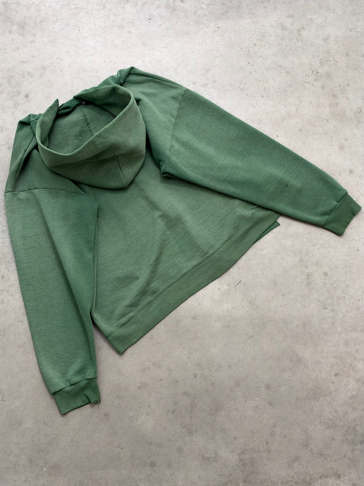 DISTRESSED FADED FOREST GREEN ZIP UP HOODIE - 1990S