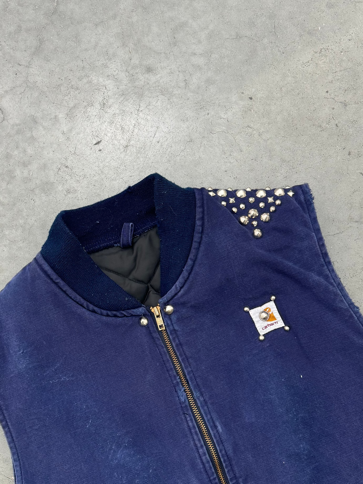 STUDDED & DISTRESSED FADED CARHARTT VEST - 1990S
