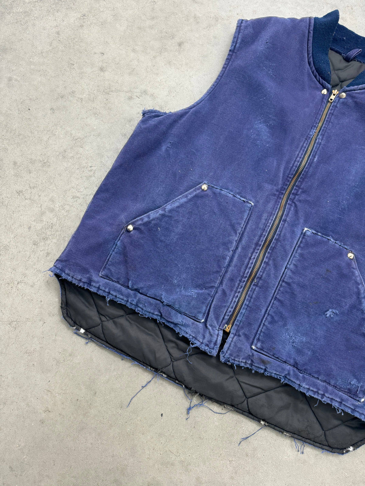 STUDDED & DISTRESSED FADED CARHARTT VEST - 1990S