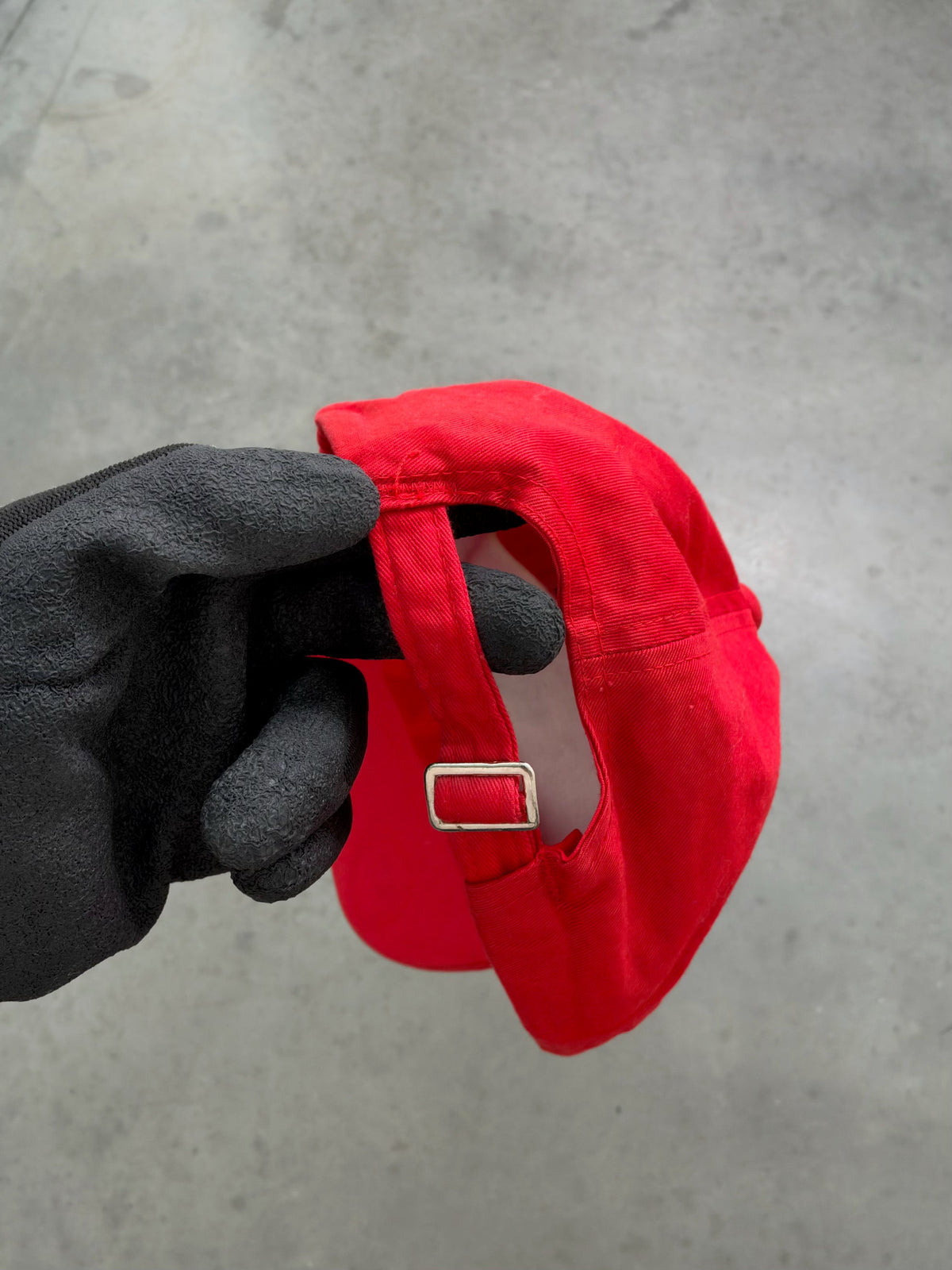 FADED RED "FERRARI" EMBLEM HAT - 2000S