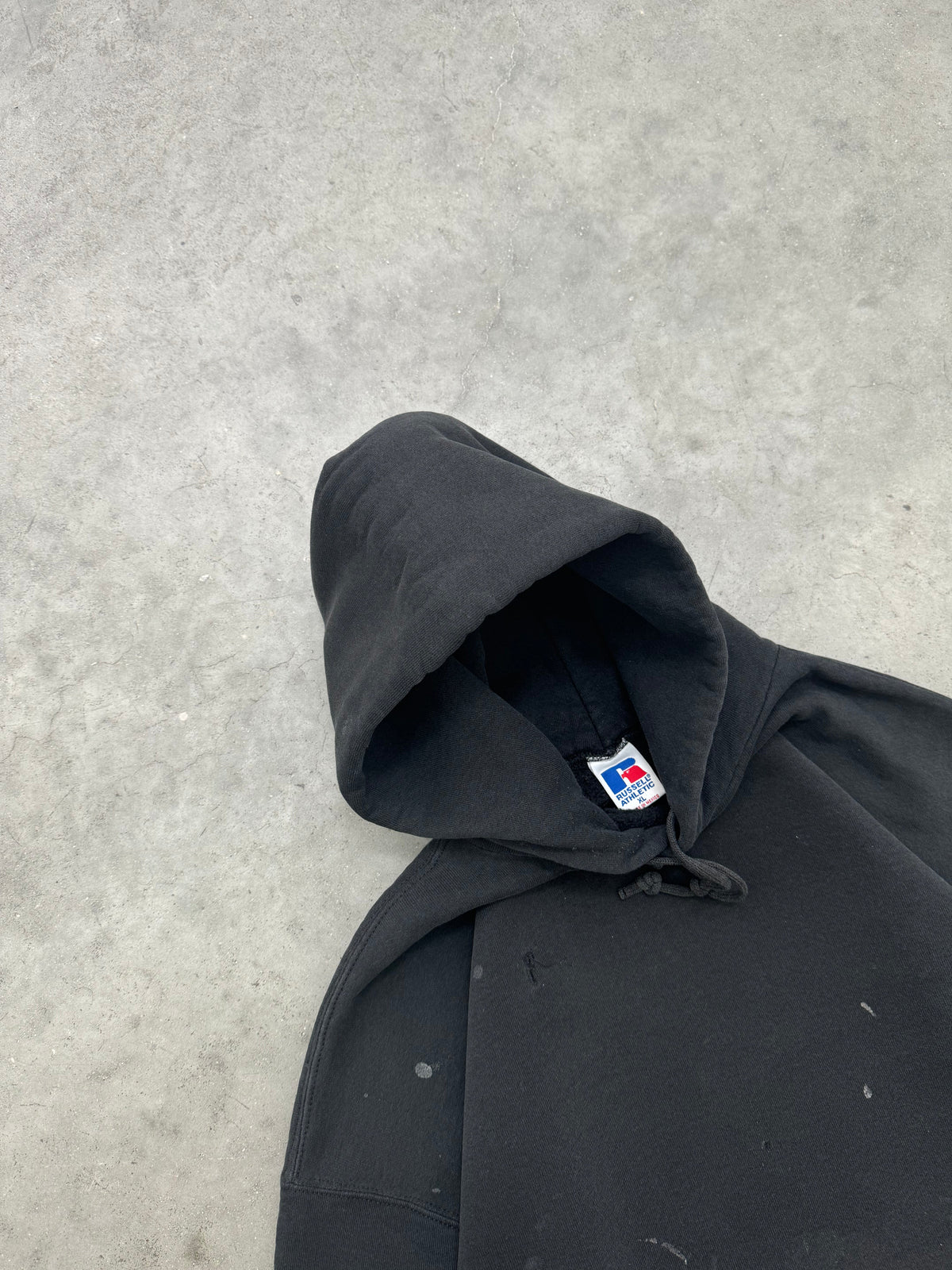 FADED BLACK PAINT SPLATTER RUSSELL HOODIE - 1990S