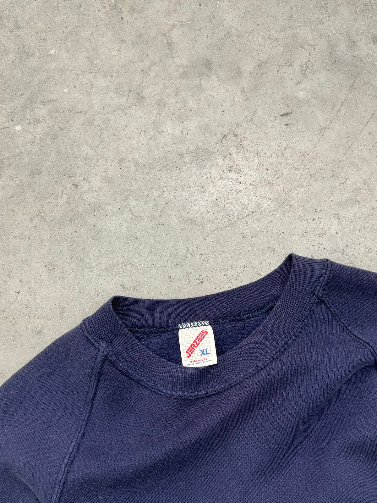 FADED NAVY PAINTERS RAGLAN CREWNECK - 1980S