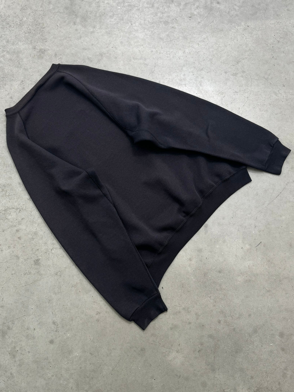 FADED BLACK RAGLAN SLEEVE CREWNECK - 1990S