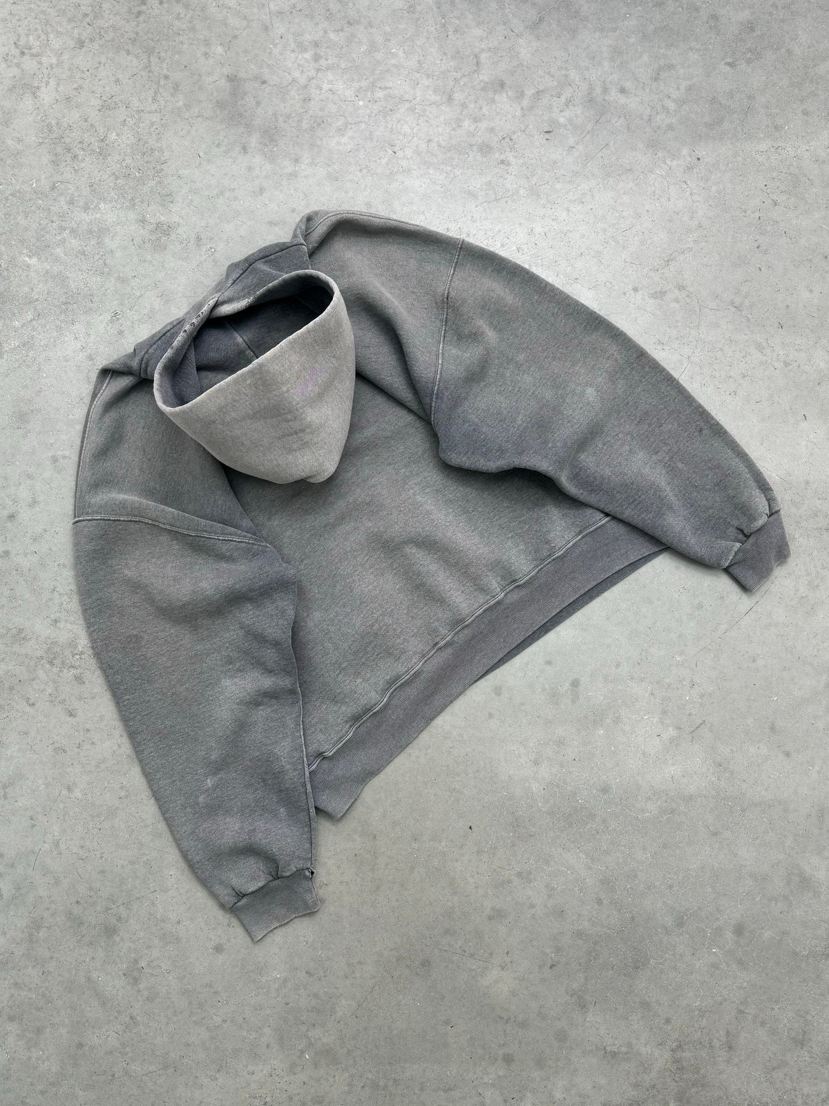 SUN FADED CEMENT GREY RUSSELL HOODIE - 1990S