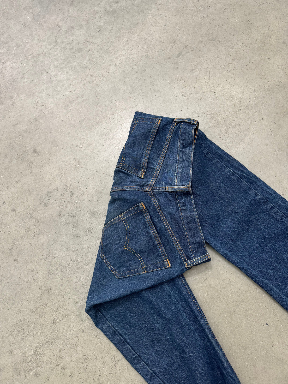 FADED DEEP INDIGO LEVIS 501 BUTTON FLY JEANS - 1980S