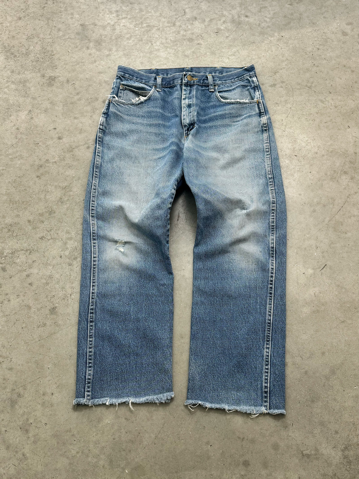 DISTRESSED & FADED BLUE OPEN HEM JEANS - 1990S