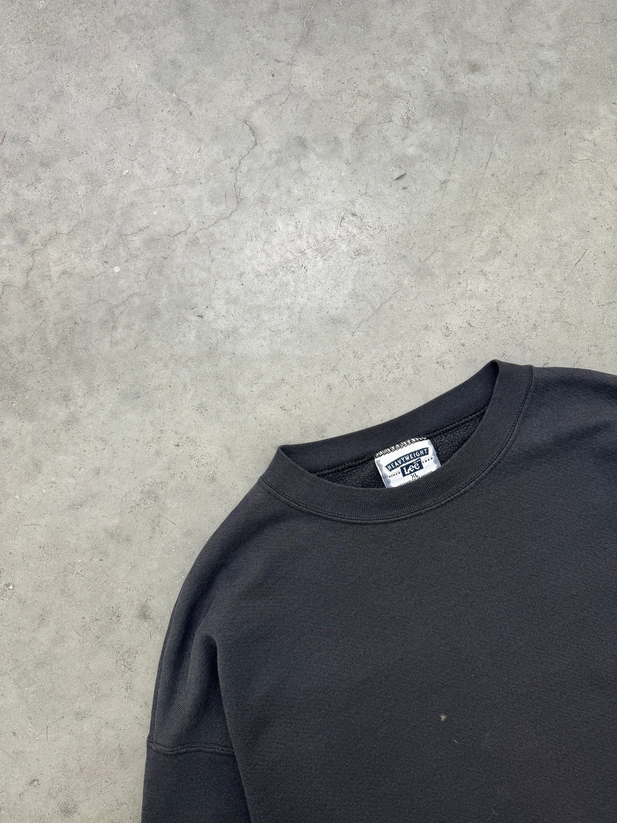 FADED BLACK HEAVYWEIGHT CREWNECK - 1990S