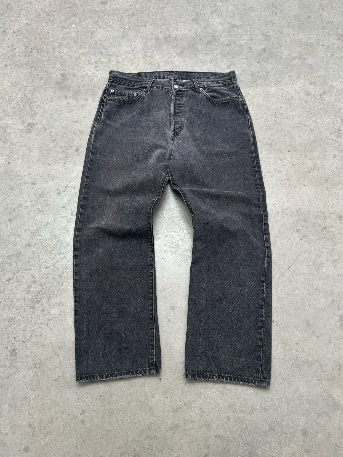 FADED BLACK LEVI’S 501 JEANS - 2000S