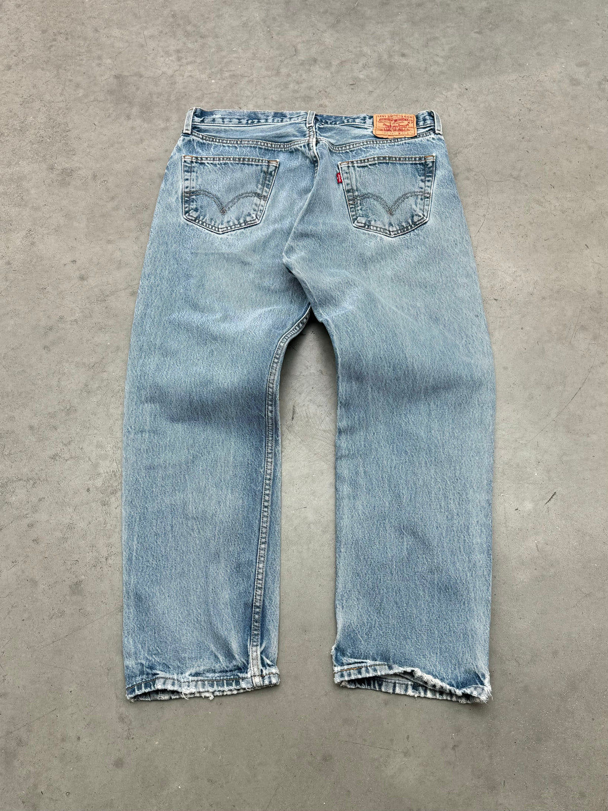 FADED BLUE LEVIS 501XX BUTTON FLY JEANS - 2000S