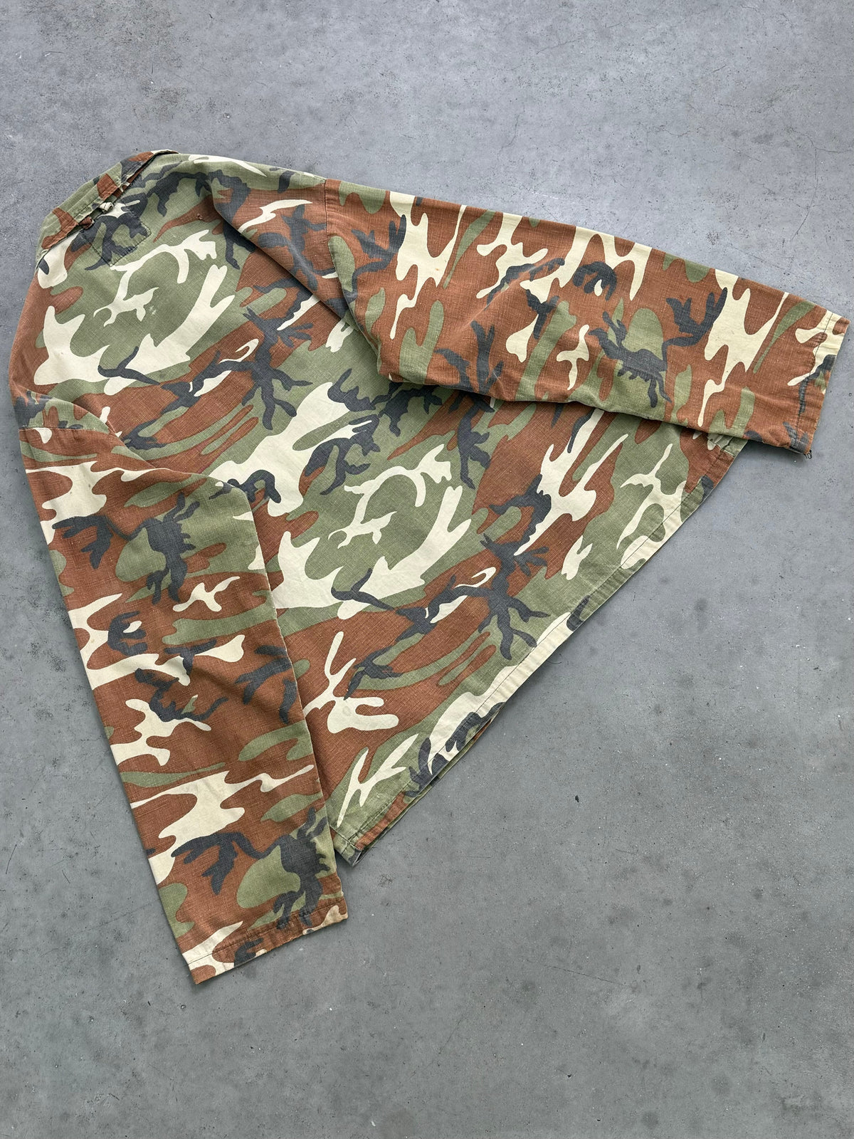 FADED ARMY CAMO OVERSHIRT - 1980S