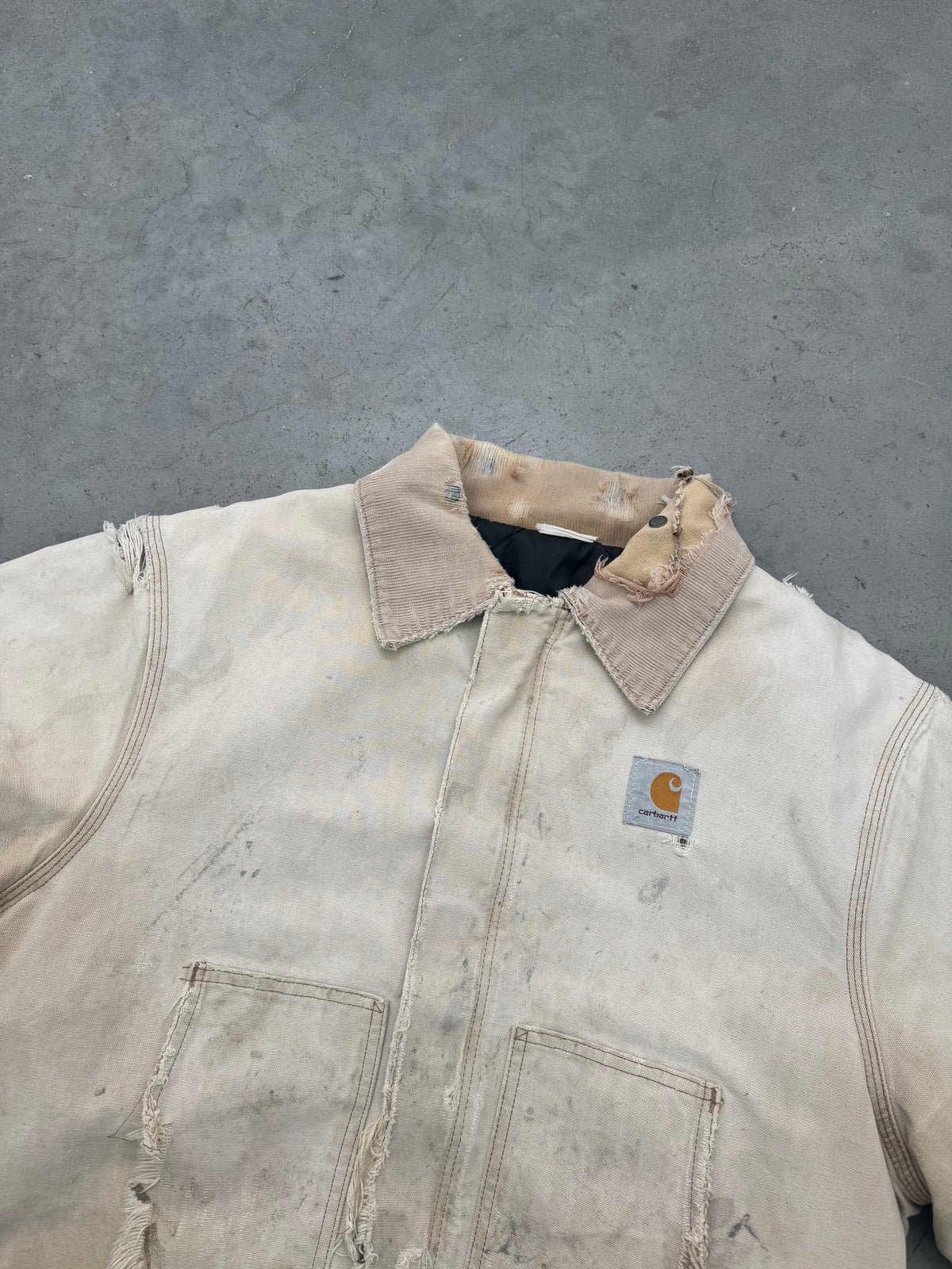 FADED AND DISTRESSED BEIGE CARHARTT JACKET - 1990S