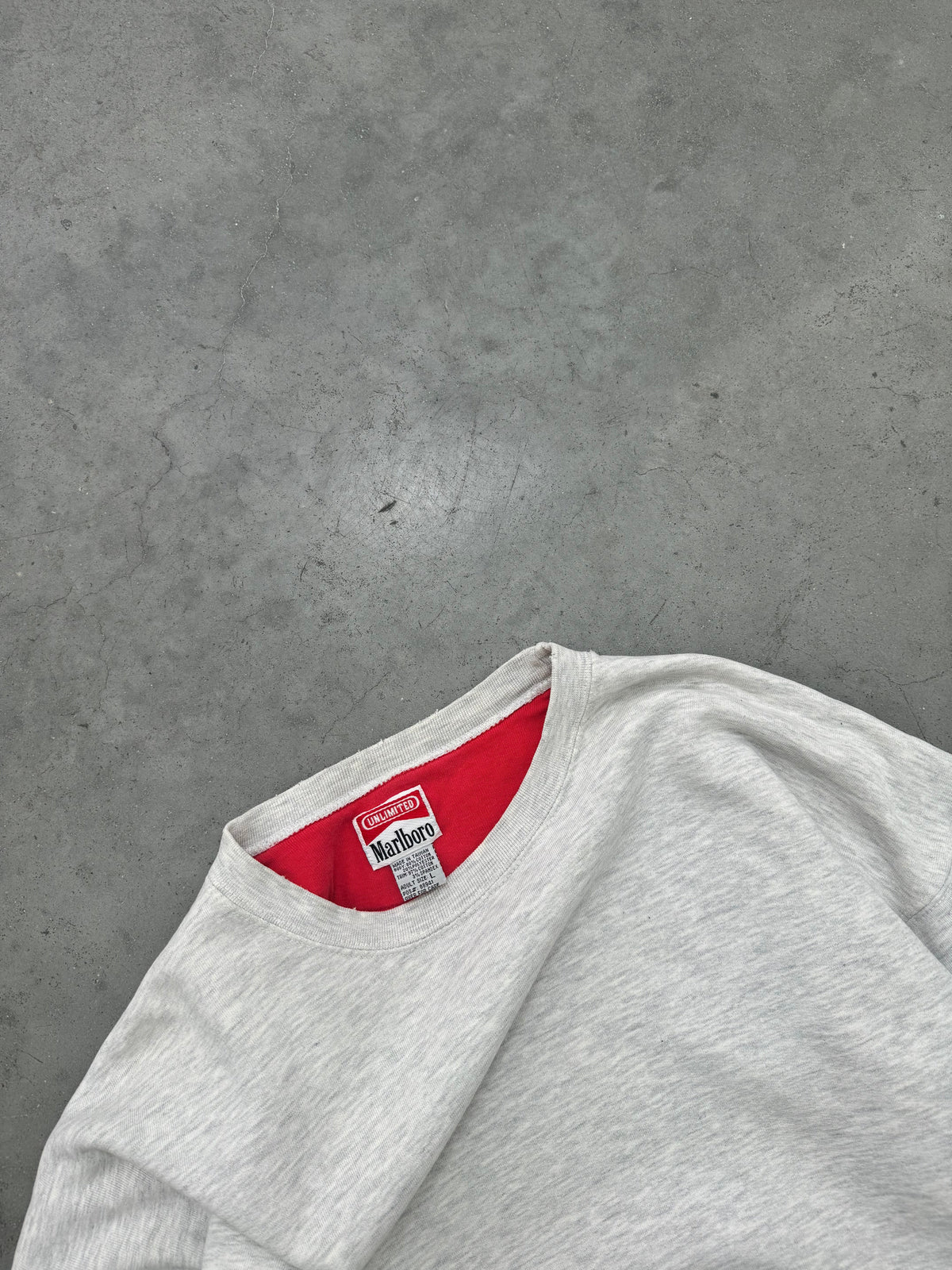 HEATHER GREY MARLBORO "GECKO" CREWNECK - 1990S