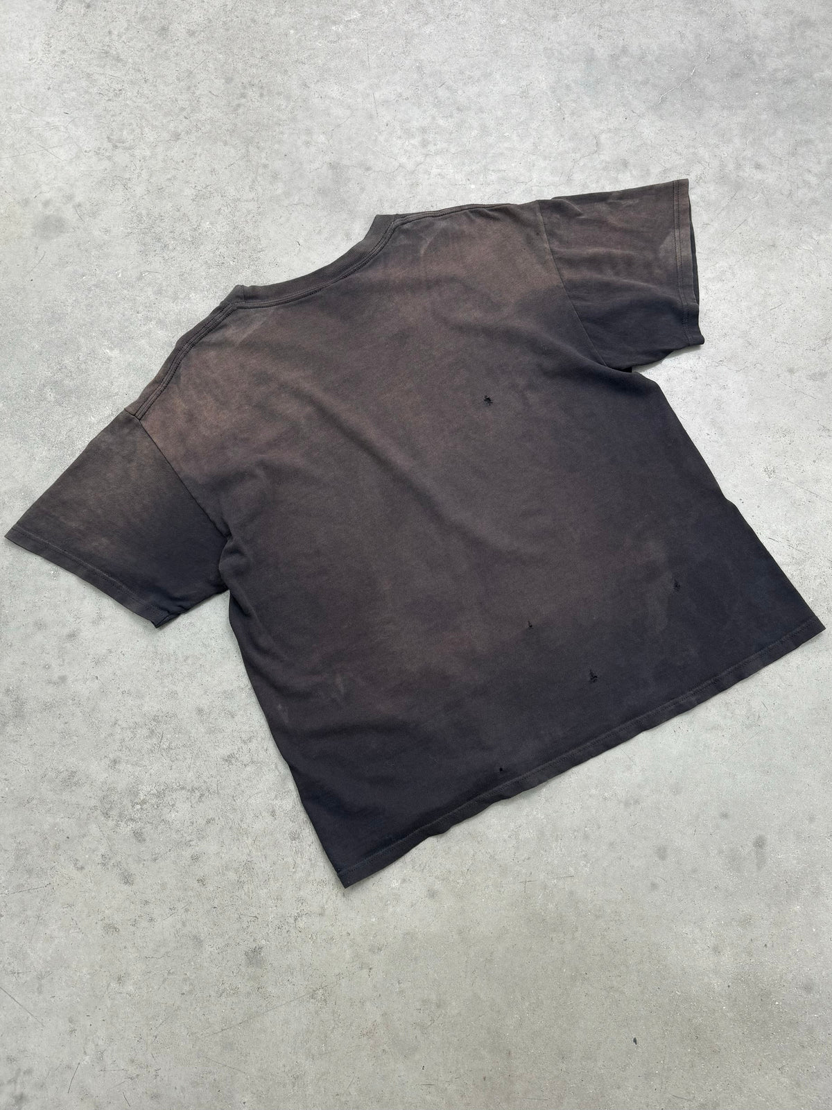 SUN FADED & DISTRESSED SKULL TEE - 2000S