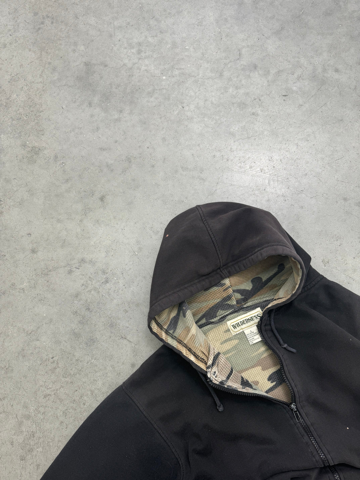 FADED BLACK WOODLAND CAMO WAFFLE KNIT ZIP-UP HOODIE - 1990S