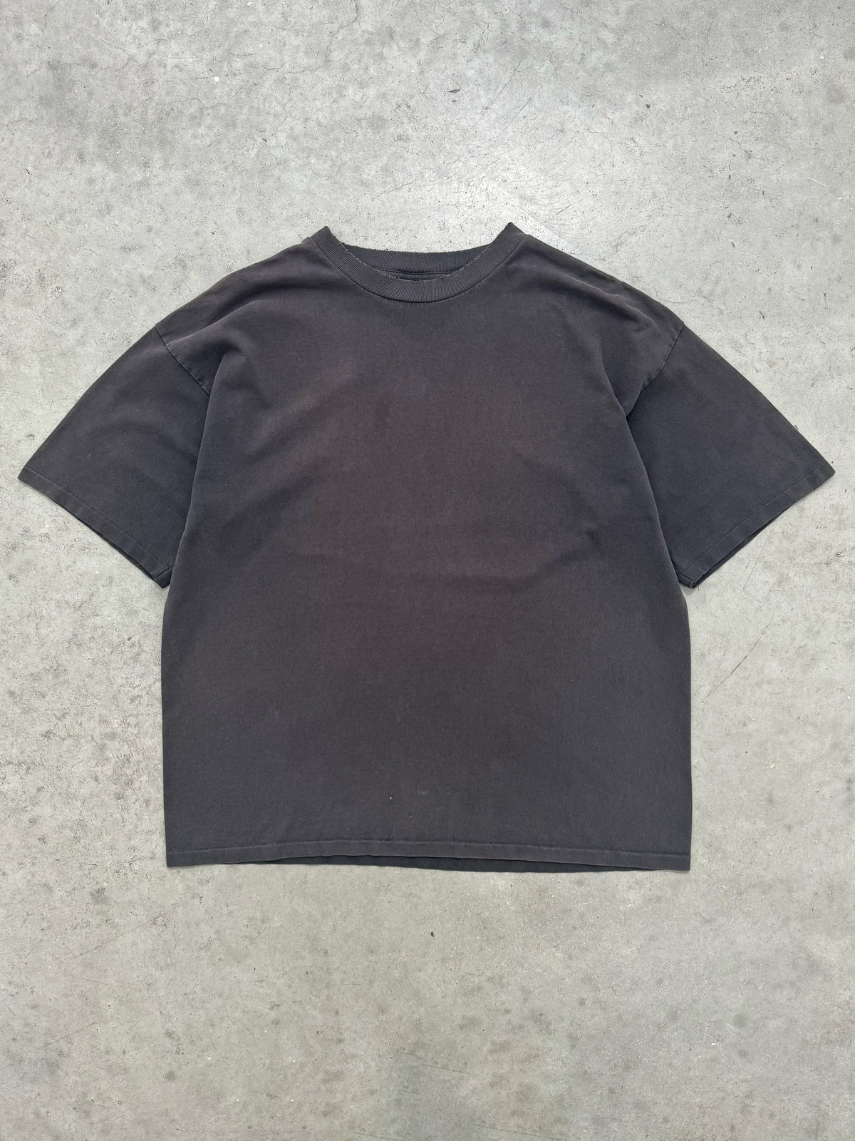 SUN FADED BLACK TEE - 1990S