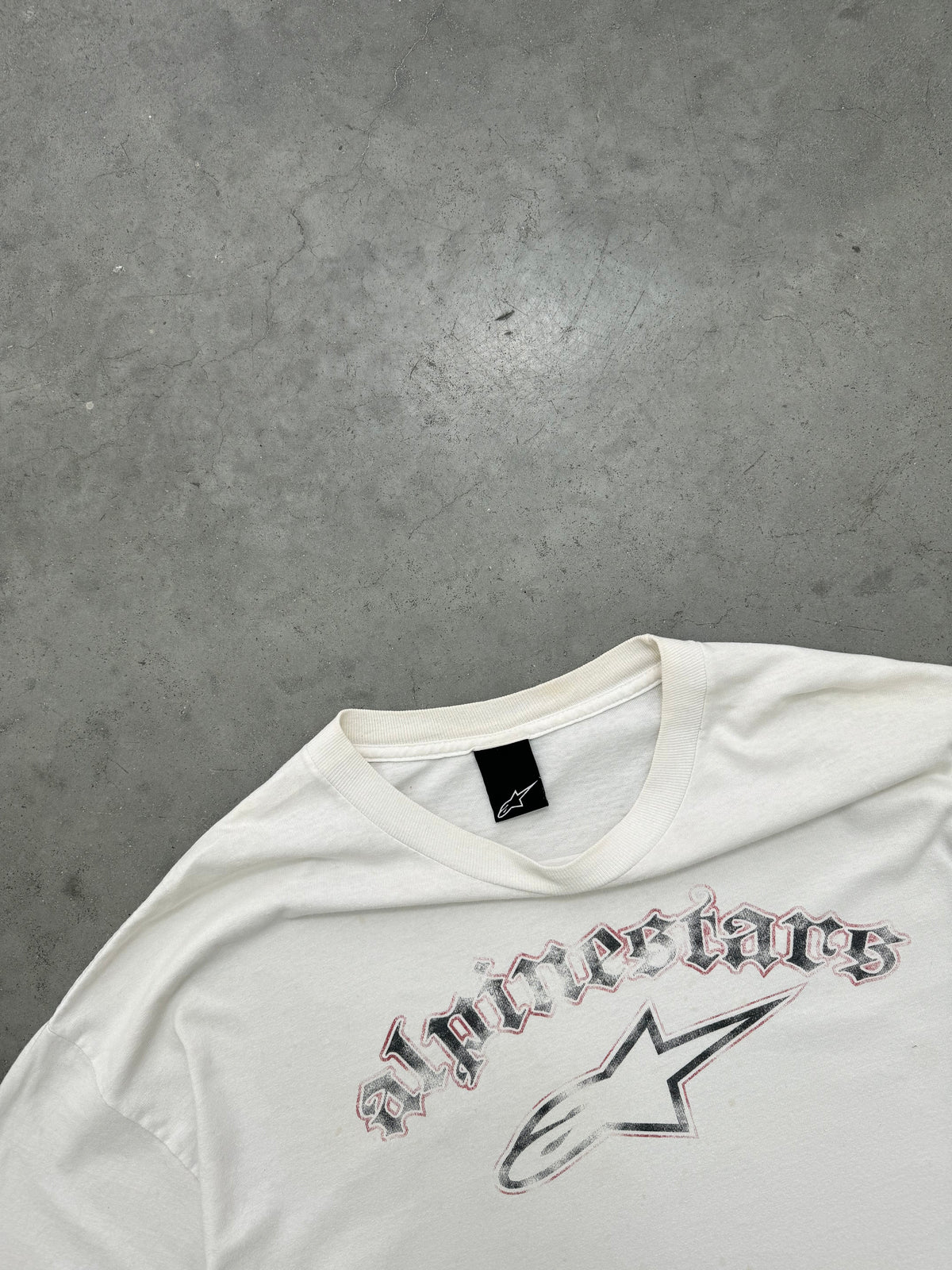 FADED WHITE "ALPINESTARS" TEE - 2000S