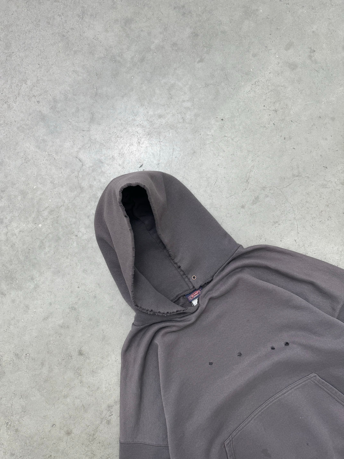 FADED & DISTRESSED CHARCOAL HOODIE - 1990S