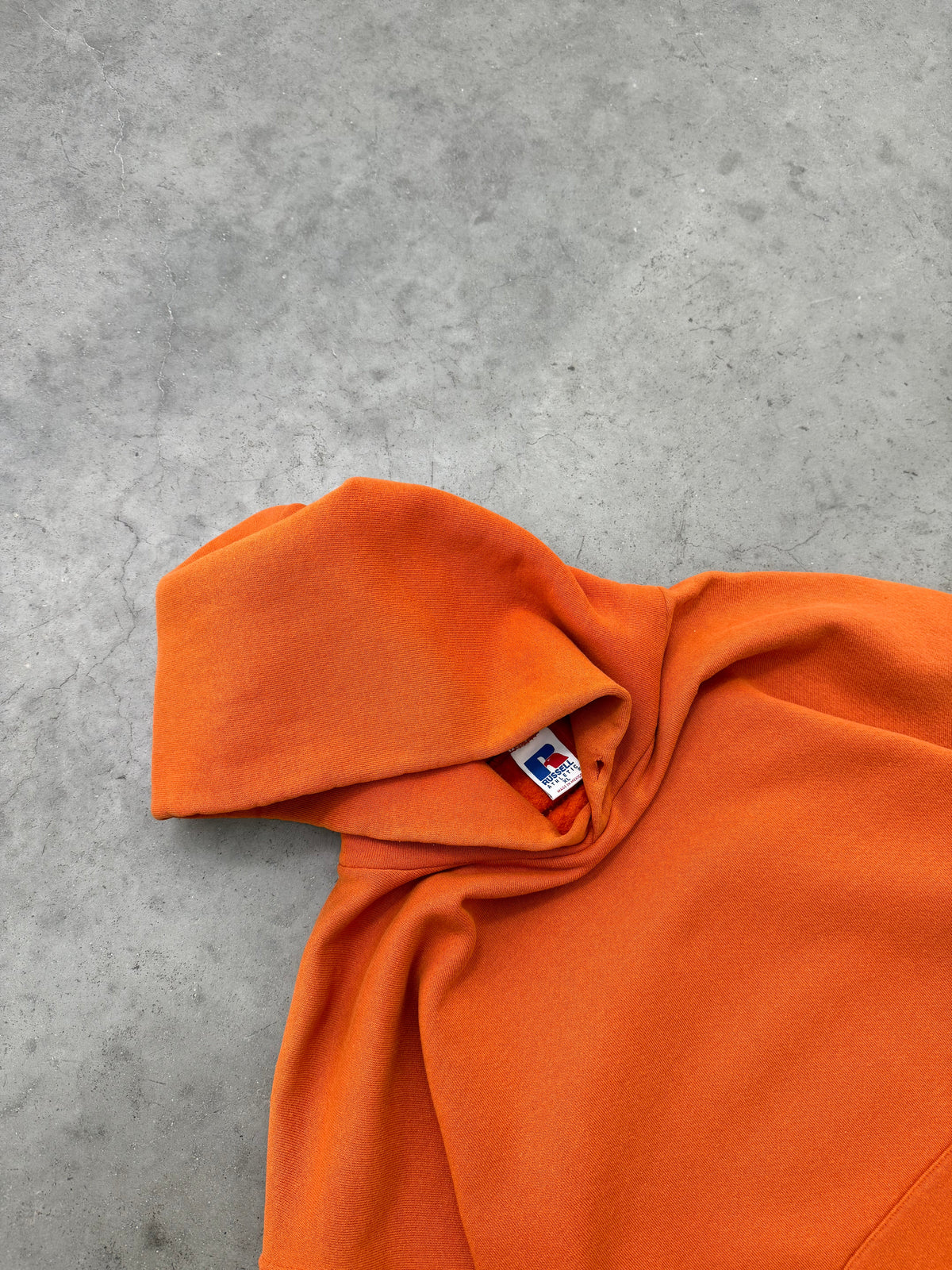 SUN FADED ORANGE RUSSELL HOODIE - 1990S
