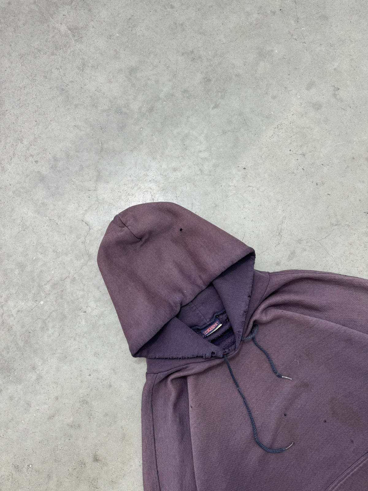 FADED & DISTRESSED  HOODIE - 1990S